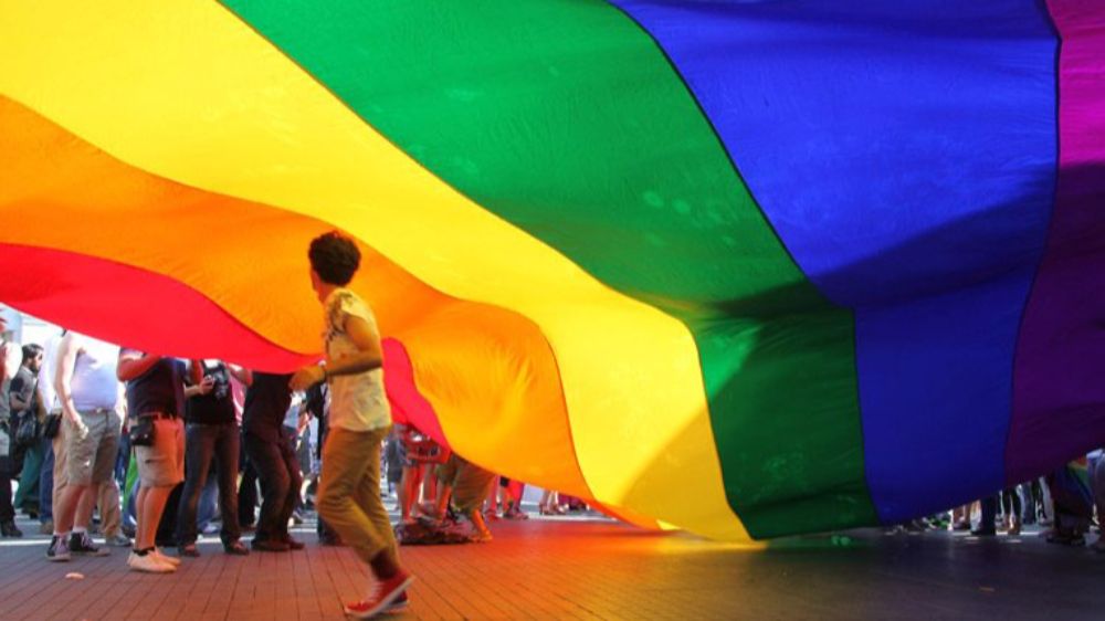 LGBTİ+ karşıtı yasa maddeleri pakette yer almadı, peki ya şimdi?