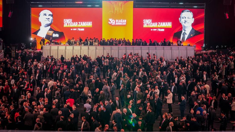 Hangi Beklenti, Hangi Gerçeklik? CHP’nin Yeni Programından Sosyalizm Çıkmaz Ama Kamuculuk Çıkar