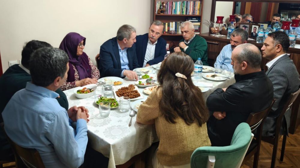Eşikten girebilen siyaset, bize eşik atlatabilir!