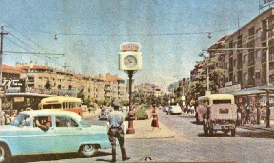 Yukarı Yüz’de Çan, Aşağı Yüz‘de Ezan