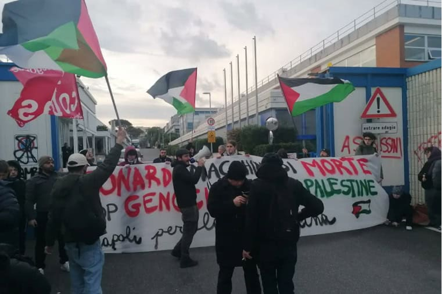 Geçtiğimiz yıl Filistin için protesto eden Si Cobas liman işçileri (X/@LuGuangMing)